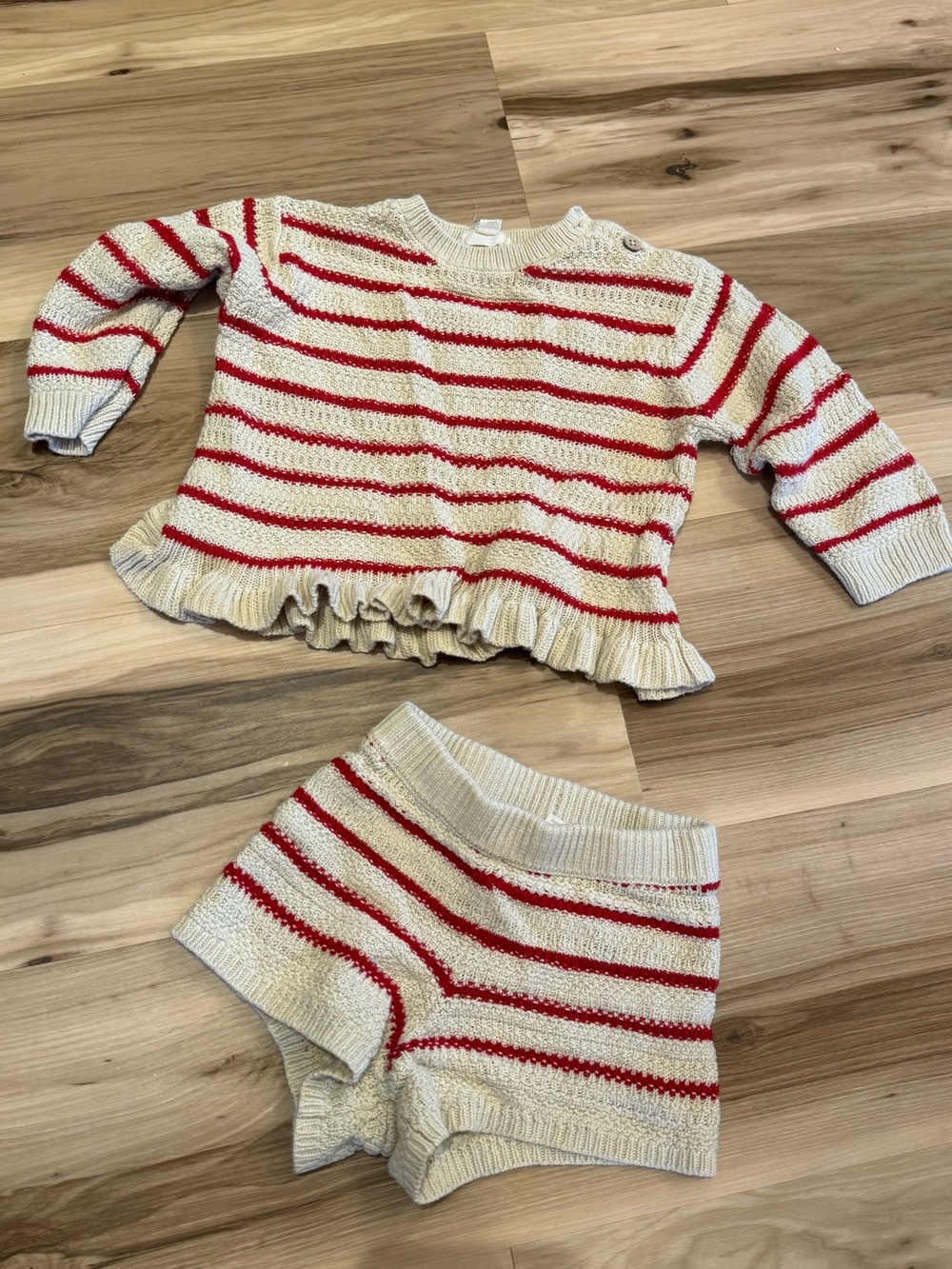 Jessica Simpson Toddler Cream & Red Striped Knit Ruffle Top & Shorts Set 18 mo